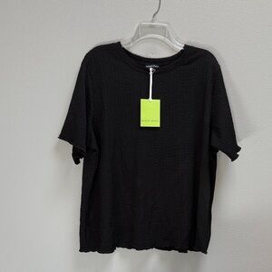 Women's Black Textured Short-Sleeve Shirt